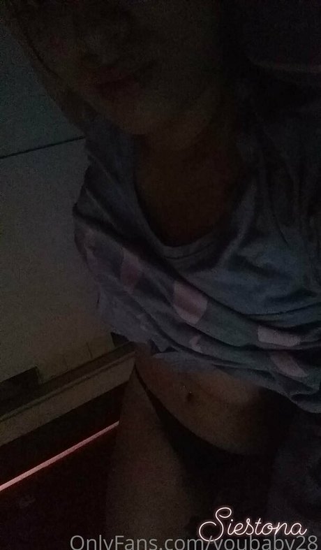 Nacktes geleaktes OnlyFans-Foto von Youbaby28