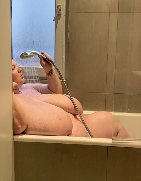 Nacktes geleaktes OnlyFans-Foto von Lexxxiluxe