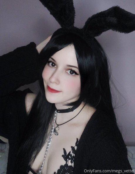 Nacktes geleaktes OnlyFans-Foto von Megumi Vettel