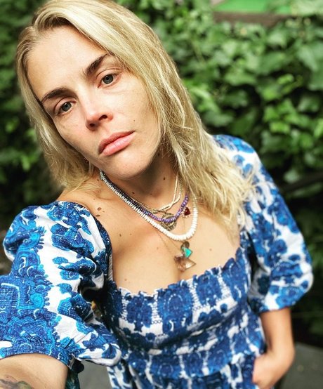 Nacktes geleaktes OnlyFans-Foto von Busy Philipps