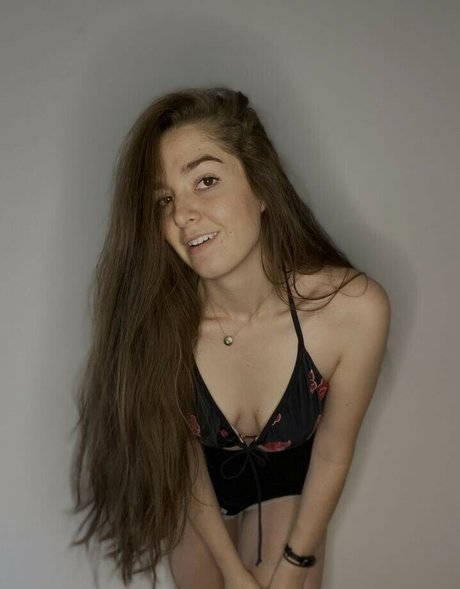 Nacktes geleaktes OnlyFans-Foto von Morallygreyismyfavcolor