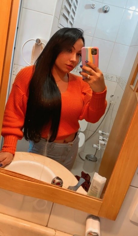 Nacktes geleaktes OnlyFans-Foto von Rafaella Mendez