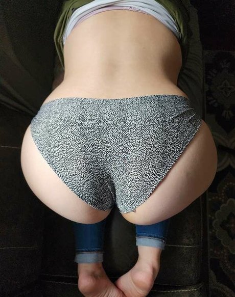 Nacktes geleaktes OnlyFans-Foto von Curvy Mommy
