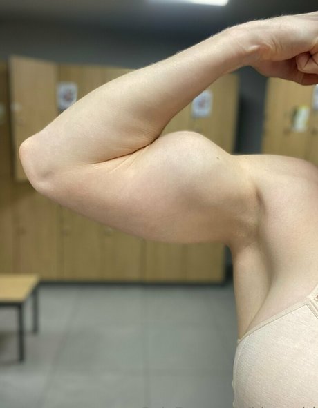 Bicepgirl