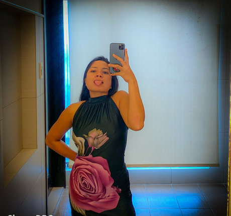 Nacktes geleaktes OnlyFans-Foto von Cherrydbgfree