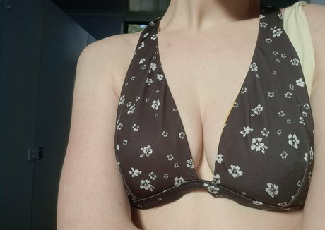 Nacktes geleaktes OnlyFans-Foto von Bellarose224