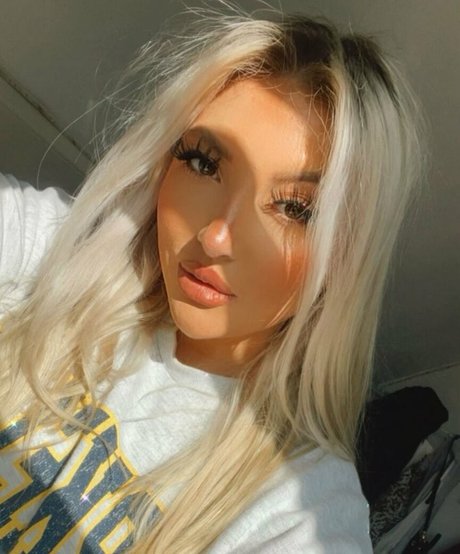 Nacktes geleaktes OnlyFans-Foto von Shona Colson
