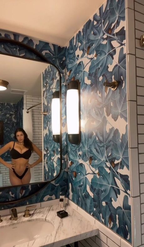 Leilani Azalea