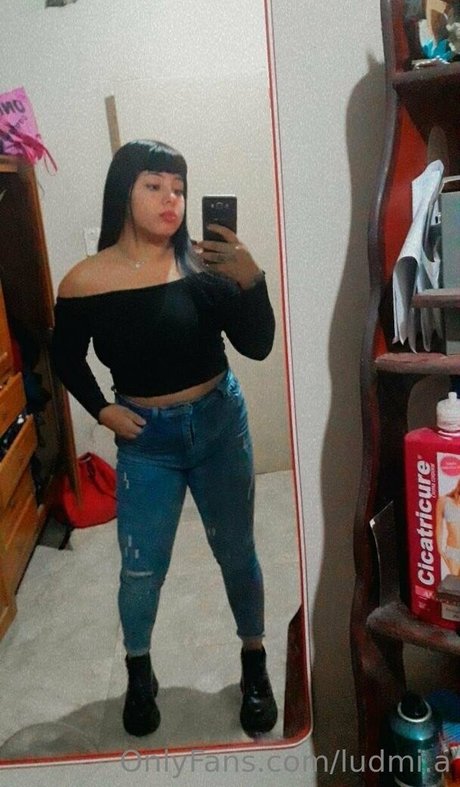 Nacktes geleaktes OnlyFans-Foto von Ludmia