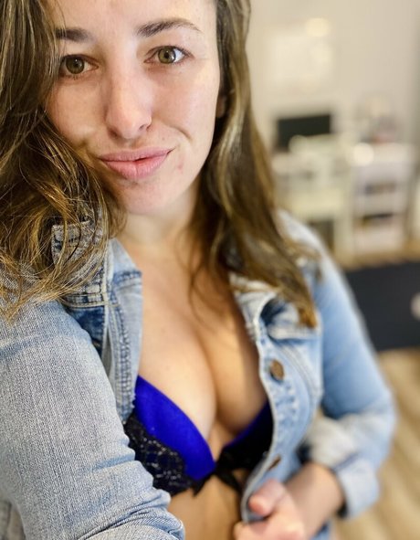 Nacktes geleaktes OnlyFans-Foto von Breezybre
