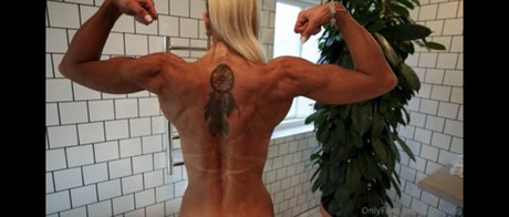 Lily Strong Vip