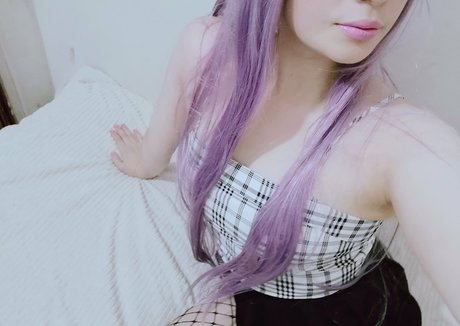 Nacktes geleaktes OnlyFans-Foto von Alleingrrrl