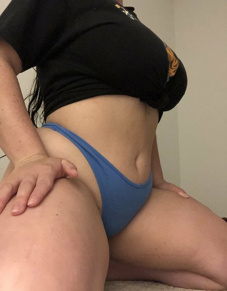 Nacktes geleaktes OnlyFans-Foto von Slimthicca