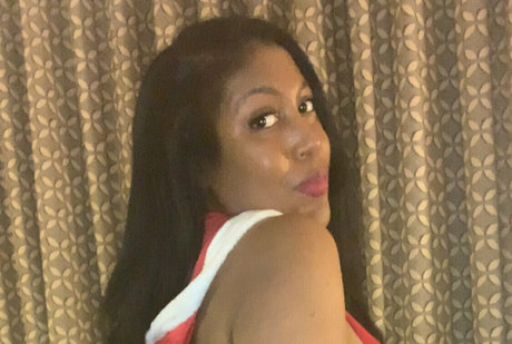 Nacktes geleaktes OnlyFans-Foto von Mymisscanada