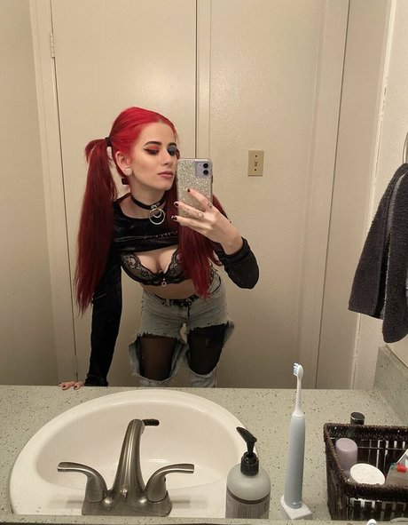 Nacktes geleaktes OnlyFans-Foto von Peachtaste