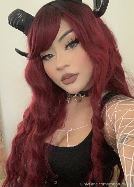 Nacktes geleaktes OnlyFans-Foto von Imnoturwaifu