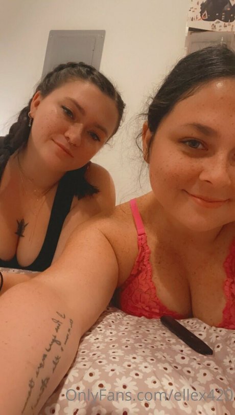 Nacktes geleaktes OnlyFans-Foto von Ellex420