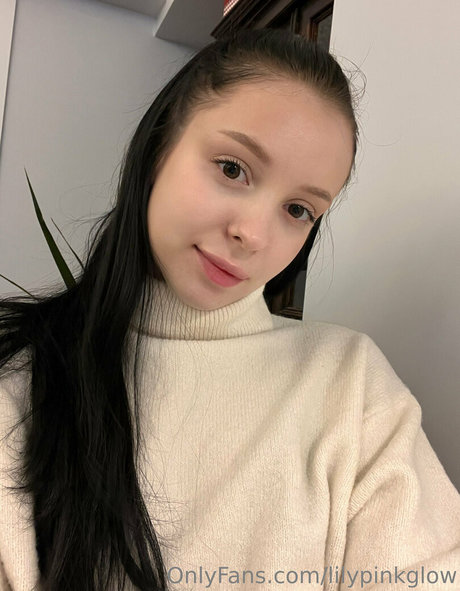 Nacktes geleaktes OnlyFans-Foto von Lilypinkglow