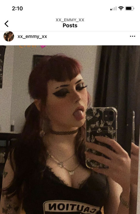 Nacktes geleaktes OnlyFans-Foto von Xxgothbimboxx