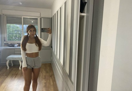 Nacktes geleaktes OnlyFans-Foto von Sweet Mila