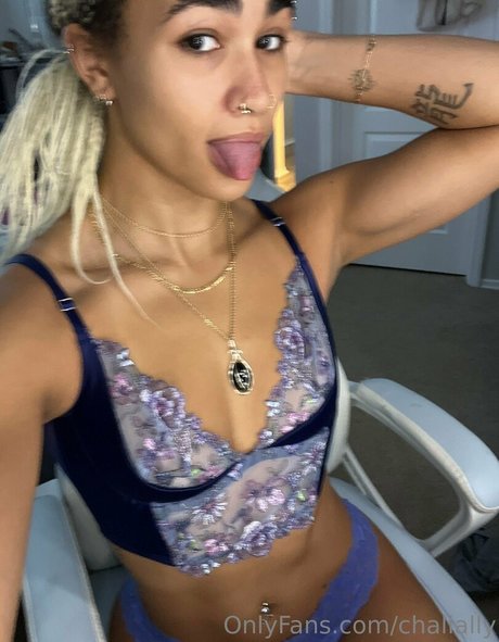 Nacktes geleaktes OnlyFans-Foto von Chalially