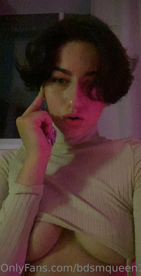 Nacktes geleaktes OnlyFans-Foto von Bdsmqueen1993free