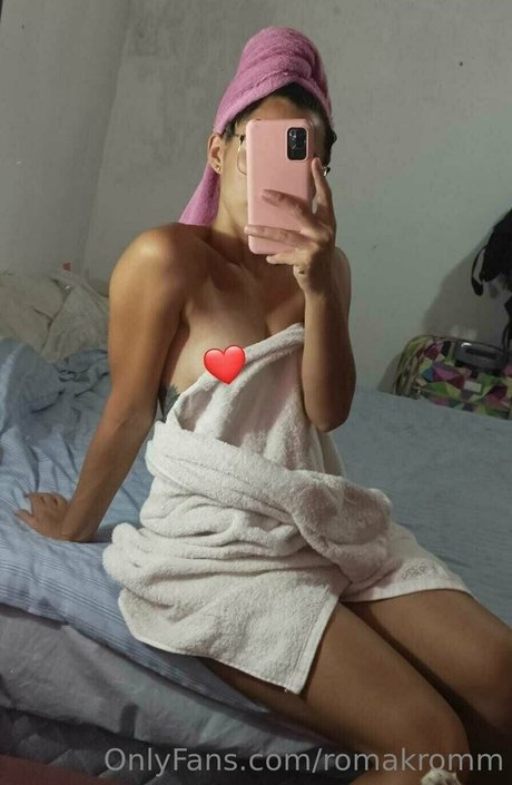 Nacktes geleaktes OnlyFans-Foto von Romakromm