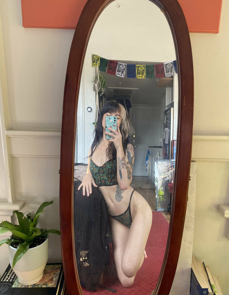 Nacktes geleaktes OnlyFans-Foto von Whoreticulture