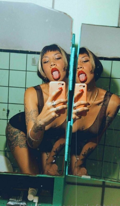 Nacktes geleaktes OnlyFans-Foto von Mikafatale