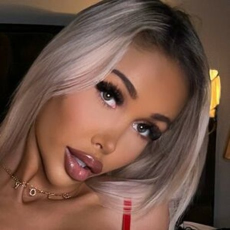 Nacktes geleaktes OnlyFans-Foto von Caroline Nitter