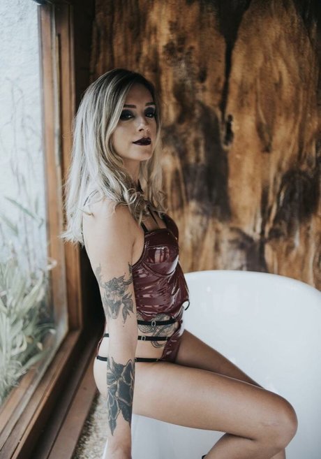 Nacktes geleaktes OnlyFans-Foto von Dontfvckingdie