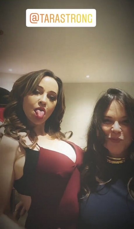 Nacktes geleaktes OnlyFans-Foto von Tara Strong