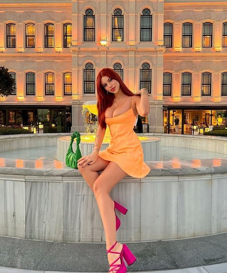Nacktes geleaktes OnlyFans-Foto von Demet Ozturk