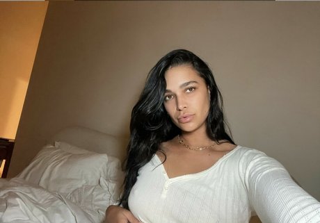 Nacktes geleaktes OnlyFans-Foto von Aprillovegeary