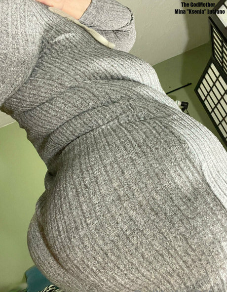 Nacktes geleaktes OnlyFans-Foto von Godmotherofassfree