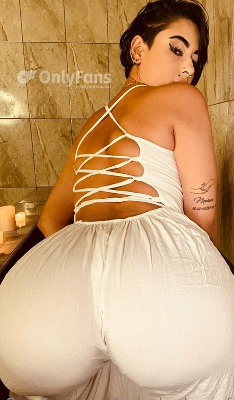 Nacktes geleaktes OnlyFans-Foto von Leslyabrahamof