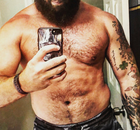 Nacktes geleaktes OnlyFans-Foto von Thecavemanxxx