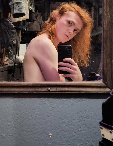 Nacktes geleaktes OnlyFans-Foto von Redcreaturefae