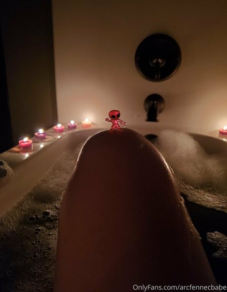 Nacktes geleaktes OnlyFans-Foto von Arcfennecbabe