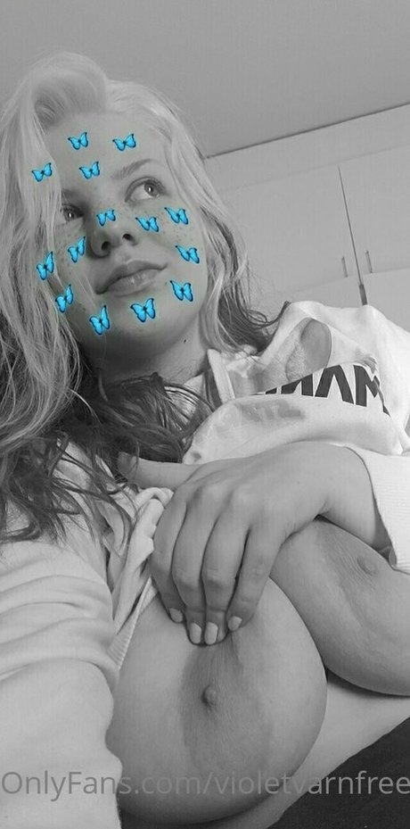 Nacktes geleaktes OnlyFans-Foto von Violetvarnfree