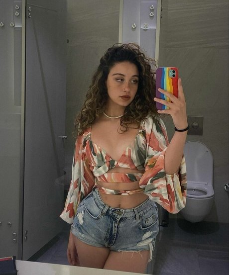 Nacktes geleaktes OnlyFans-Foto von Aleynakutluay
