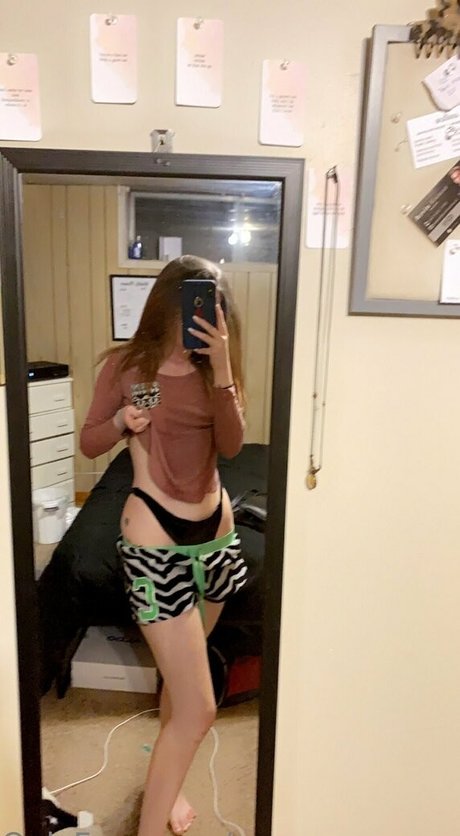 Nacktes geleaktes OnlyFans-Foto von Emmacreams