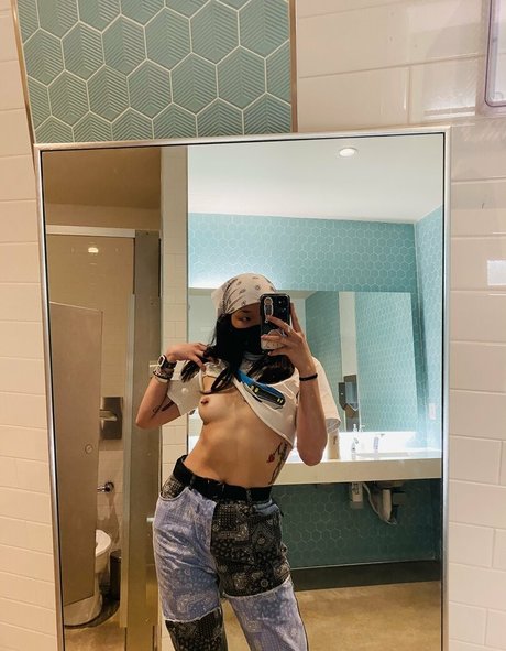 Nacktes geleaktes OnlyFans-Foto von Eggthief