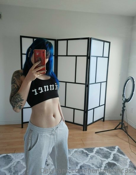 Nacktes geleaktes OnlyFans-Foto von Hentaiprinc3ss