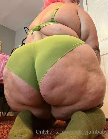 Nacktes geleaktes OnlyFans-Foto von Cherryjambaby