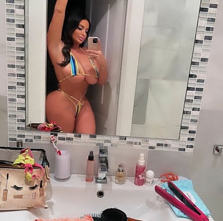 Nacktes geleaktes OnlyFans-Foto von Anais Braga Dias