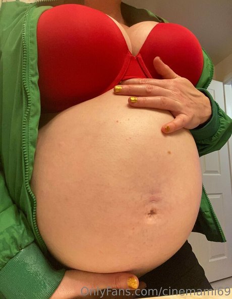 Nacktes geleaktes OnlyFans-Foto von Cinemami69