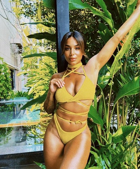 Nacktes geleaktes OnlyFans-Foto von Rayaadesouza