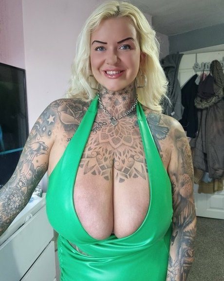 Nacktes geleaktes OnlyFans-Foto von Katherine Masterman