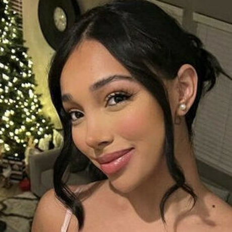 Nacktes geleaktes OnlyFans-Foto von Kiara Marie